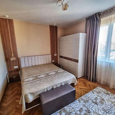 Sea Light Apartment Burgas Bagian luar foto